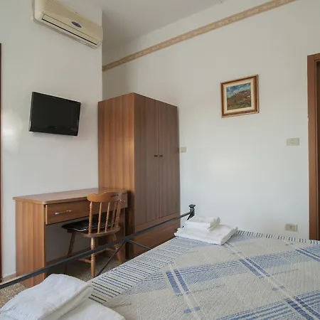 Ardenza Self Check-in Hotel 2*