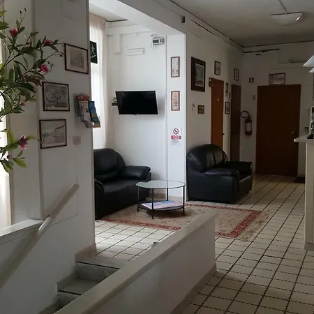 Ardenza Self Check-in Hotel 2*
