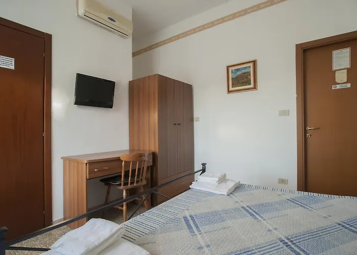 Ardenza Self Check-in Hotel 2*